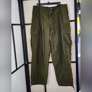 Olive Green Nylon Cargo Pants. Sz Xl